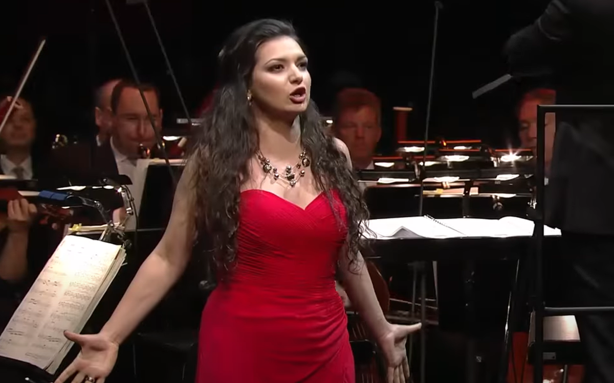 LENA BELKINA - Bizet: Carmen: Habanera (Originalversion)
