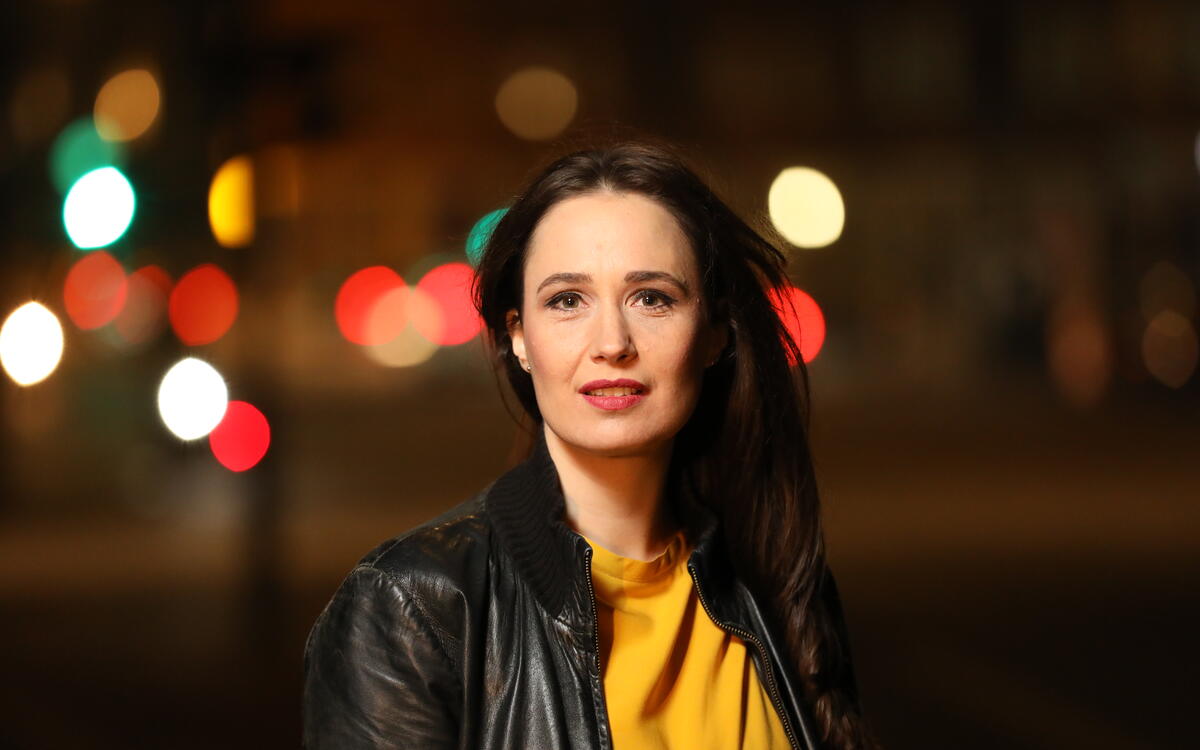 IDA ALDRIAN mit Mahlers 2. Symphonie beim Osnabrücker Symphonieorchester